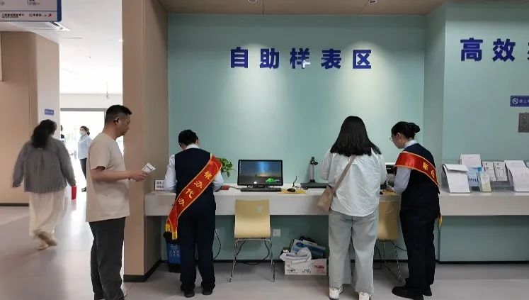 政務(wù)服務(wù)改革織就便民“幸福網(wǎng)”